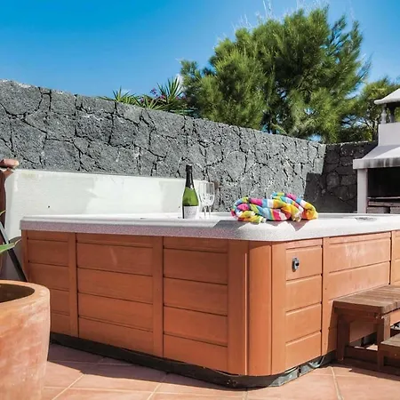 Touch Of Class Villa Puerto del Carmen (Lanzarote)